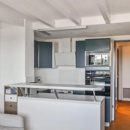Duplex Flat With Seaview Loggia And Pool In Six-fours - Welkeys * Six-Fours-les-Plages