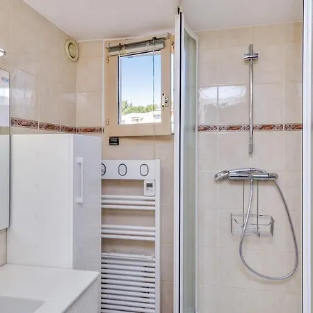 Duplex Flat With Seaview Loggia And Pool In Six-fours - Welkeys Apartment Six-Fours-les-Plages